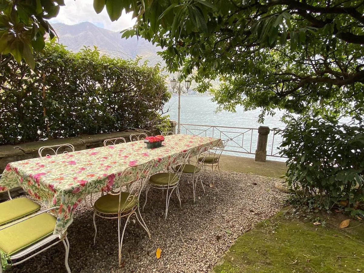 Villa Lucia Laglio - Private Lake Access إيطاليا